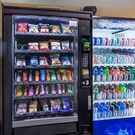 Extended Stay America Select Suites - Cleveland - Airport Ngoại thất bức ảnh
